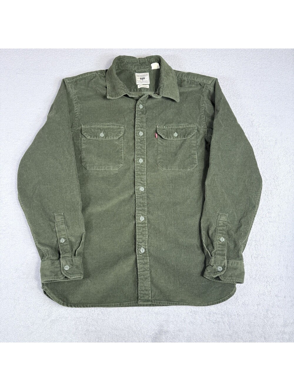 Levis Green Corduroy Relaxed Fit Long Sleeve Button Up Shirt Men’s Med Pockets